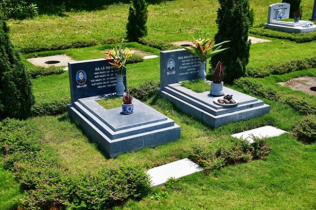 Mộ đôi giá rẻ